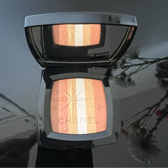 Chanel LUCKY STRIPES Iridescent Powders For Eyes and Cheeks ~LIMITED EDITION